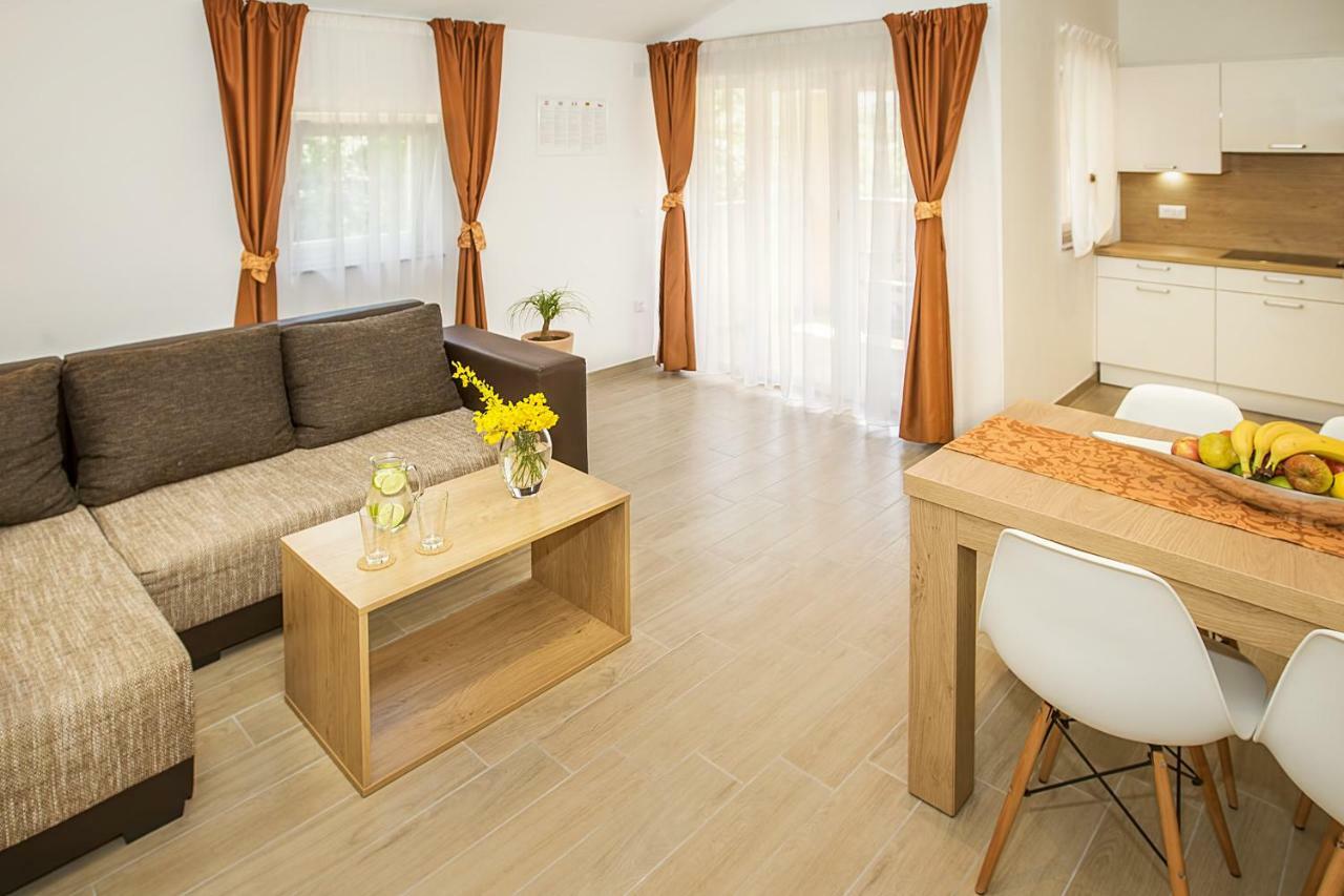 Residence Mediterraneo II บัชกา ภายนอก รูปภาพ